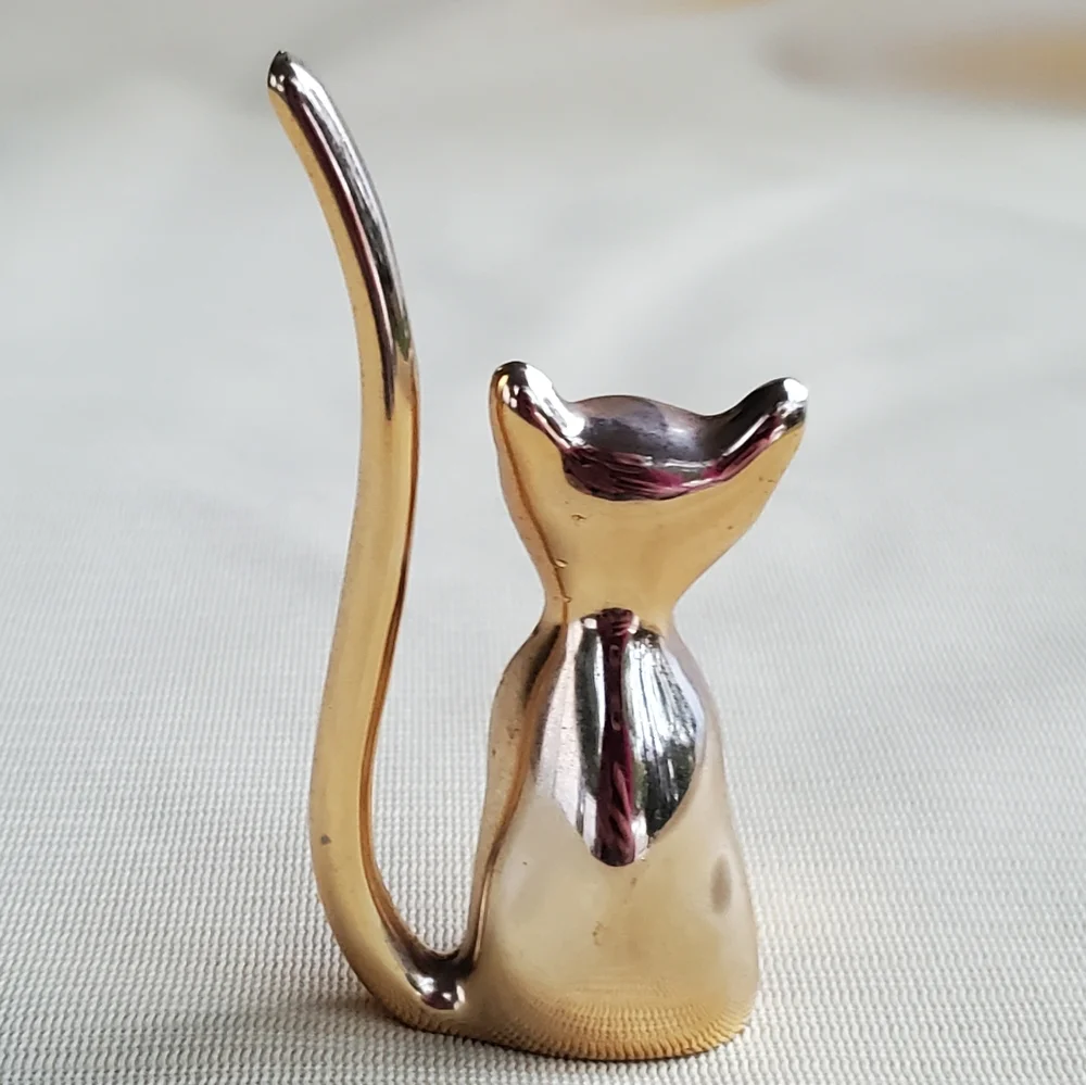 Gold Rhinestone Eye Cat Ring Holder